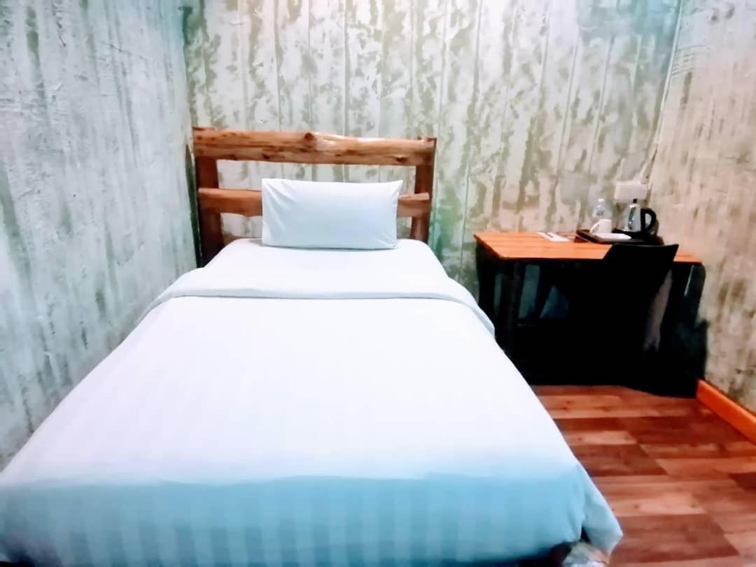 900 Inn Бинтулу Екстериор снимка